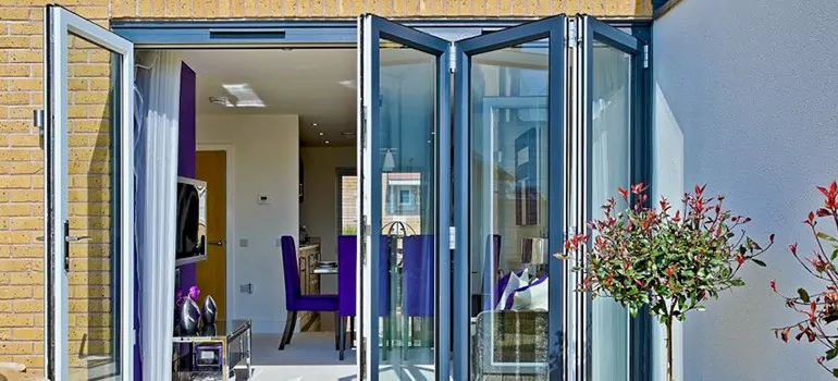 Bifold Door Repairs Near Me in Holiday, FL