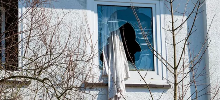 Storm Window Installation Contractors in Holiday, FL