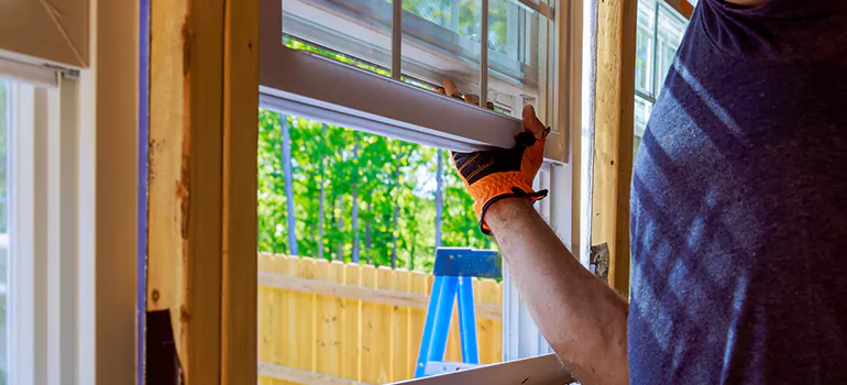 >Bay Window Curtain Rail Track in Holiday, FL