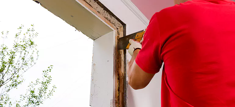 Residential Accordion Door Repair in Alafaya, FL