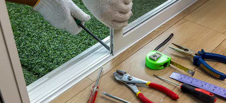 Window Hinge Repair in Holiday, FL