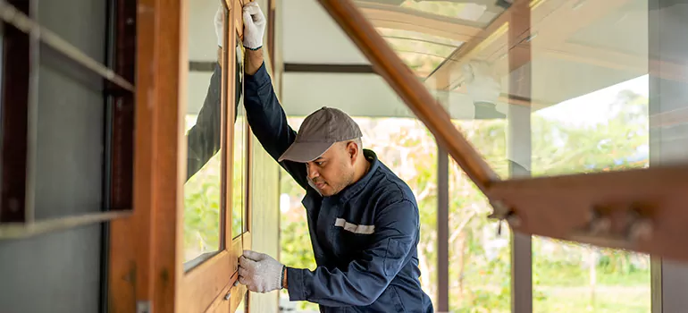 Double Hung Vinyl Window Sash Replacement in Holiday, FL